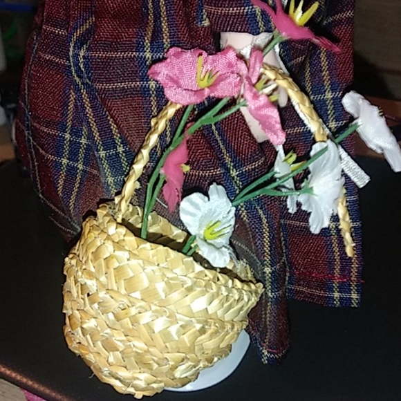 Porcelain doll - Picture 4 of 5